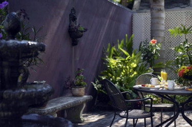 The courtyard at Maison Perrier Bed & Breakfast of New Orleans